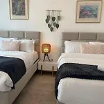 2 Bedrooms Apartment With Marina Views