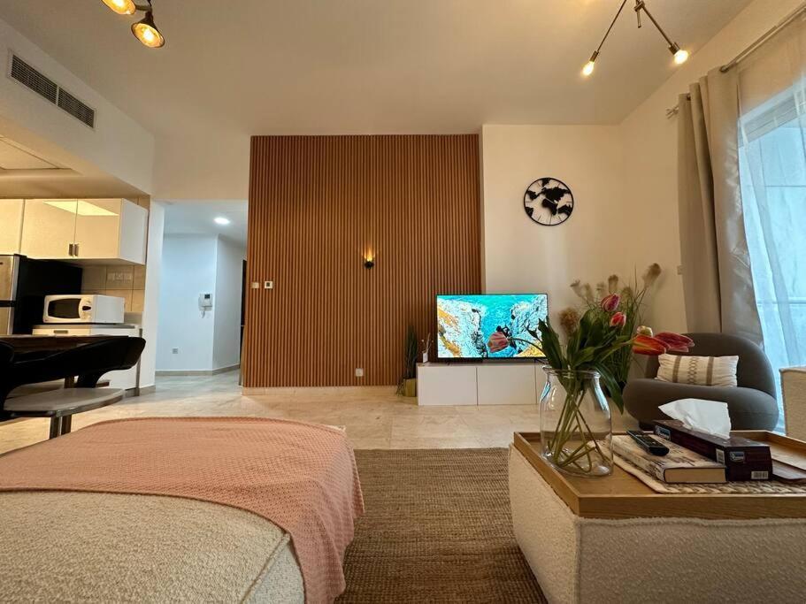 2 Bedrooms With Marina Views